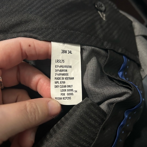 Kenneth Cole Reaction Men’s Grey Dress Pants. NWT. 38 Waist 34 Leg - Picture 6 of 8